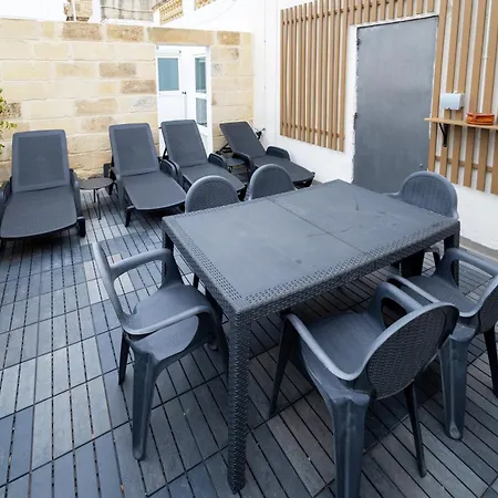 בית הארחה Quiet Ensuite Budget Twin